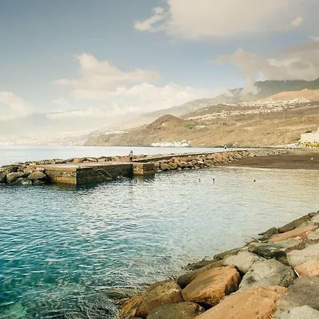 A 150 M De La Playa Con Vistas Al Mar Y Balcon Apartman Radazul