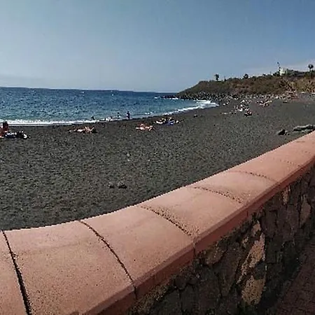 A 150 M De La Playa Con Vistas Al Mar Y Balcon *