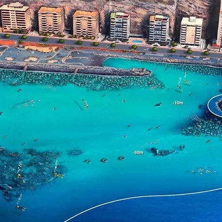 A 150 M De La Playa Con Vistas Al Mar Y Balcon