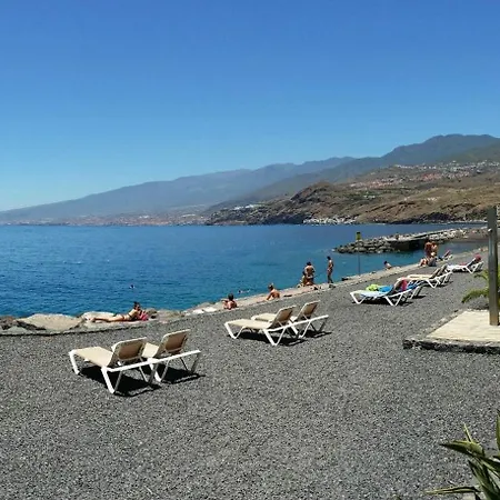 A 150 M De La Playa Con Vistas Al Mar Y Balcon Radazul